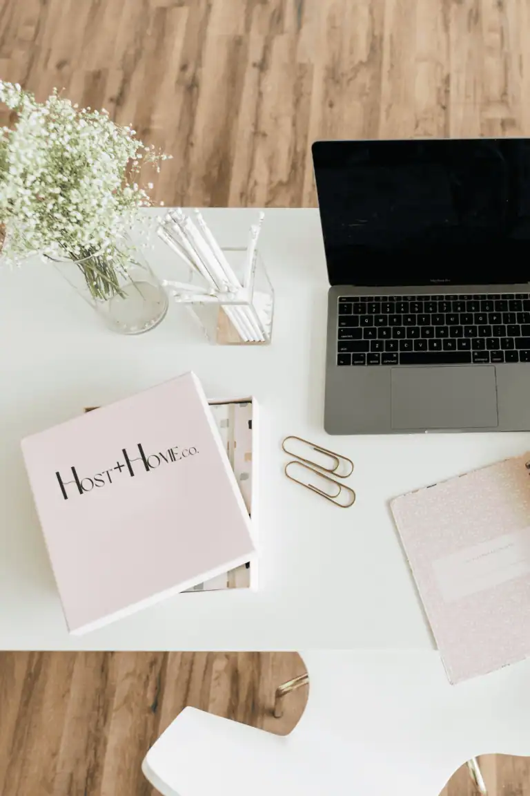 Airbnb messages to host