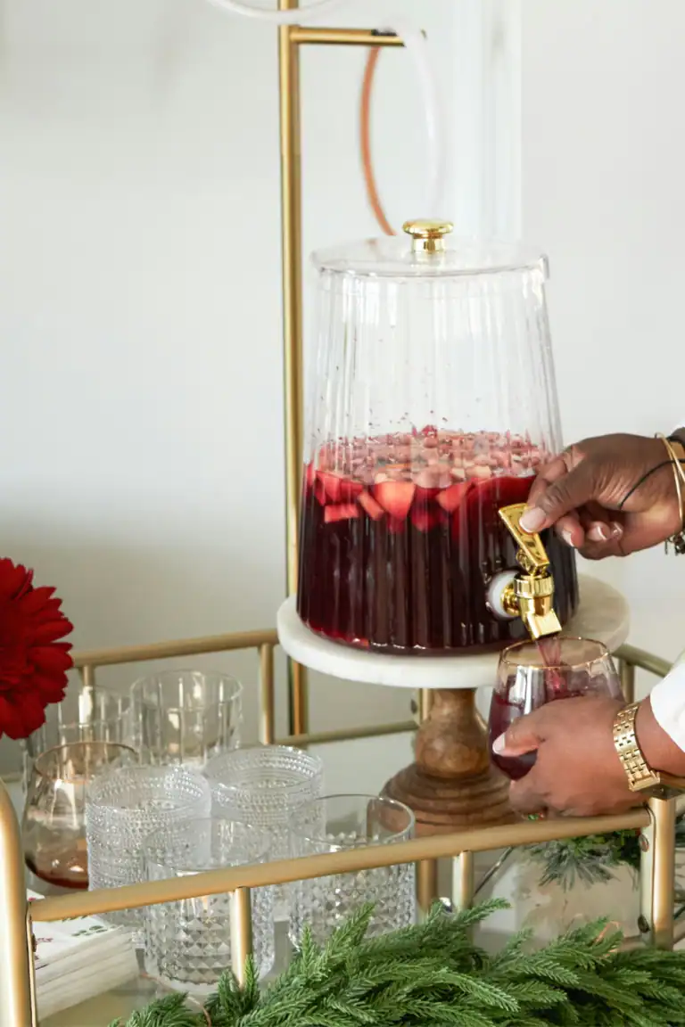 how to decorate a bar for a party