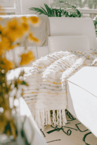 small apartment living room decor ideas