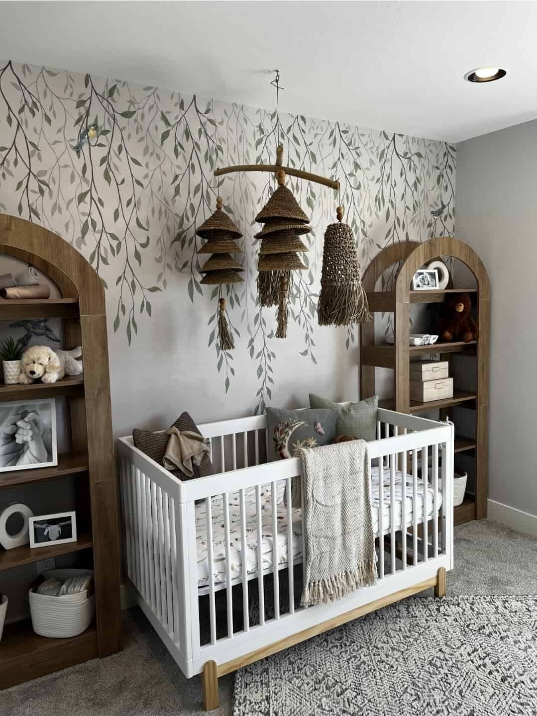 neutral wood decorating ideas